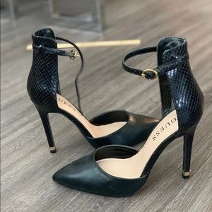 Guess heels black